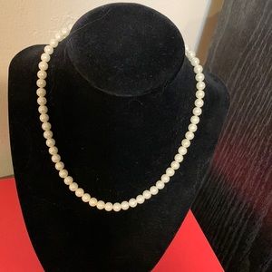 Beautiful faux pearls necklace jewelry 15”